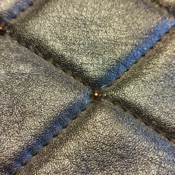 Paradox Leather Silver And Gold Quilted Chain Bag w Tassel - Picture 9 of 9